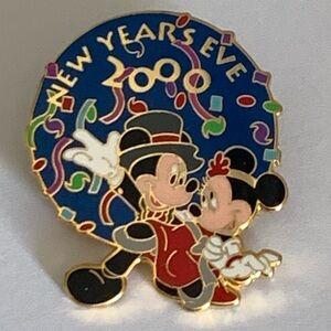 Disney SIGNED BY THE ARTIST LE7500 Mickey & Minnie - New Years Eve 2000 Pin
